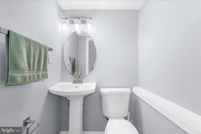 726 NOTTINGHAM RD, Baltimore, MD 21229