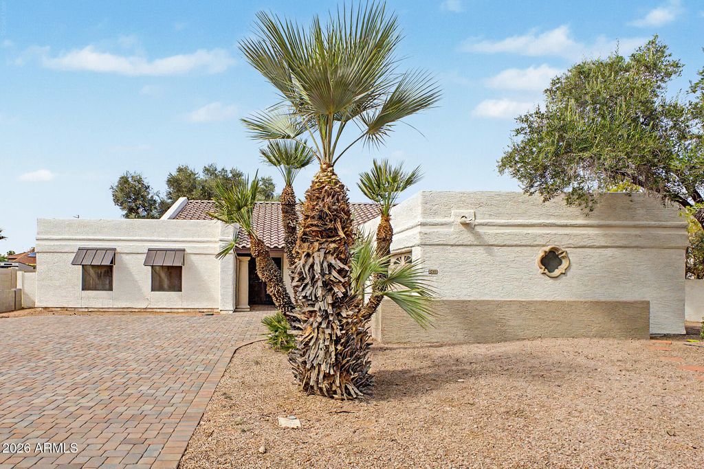 300 W CHILTON Street, Chandler, AZ 85225 — photo 2