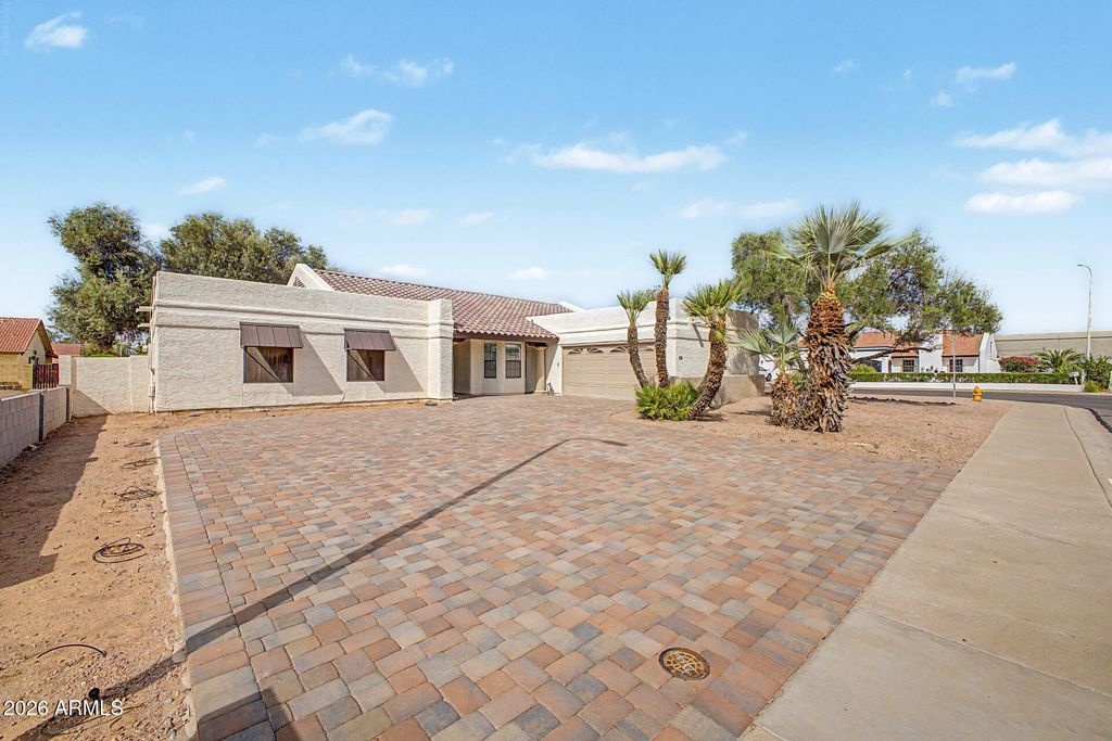 300 W CHILTON Street, Chandler, AZ 85225 — photo 3
