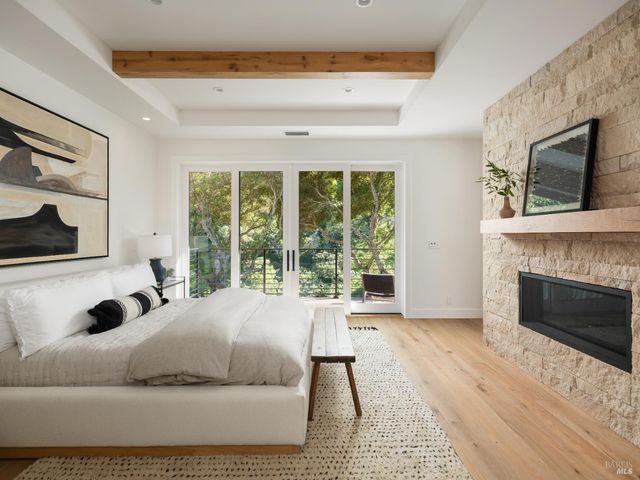 9995 Courtney Dr, Kenwood, CA 95452