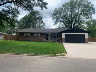 712 Carlton Street, Springdale, AR 72762
