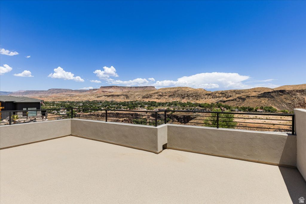 Image 22 of property listing at 296 E 1100 N, Hurricane, UT 84737