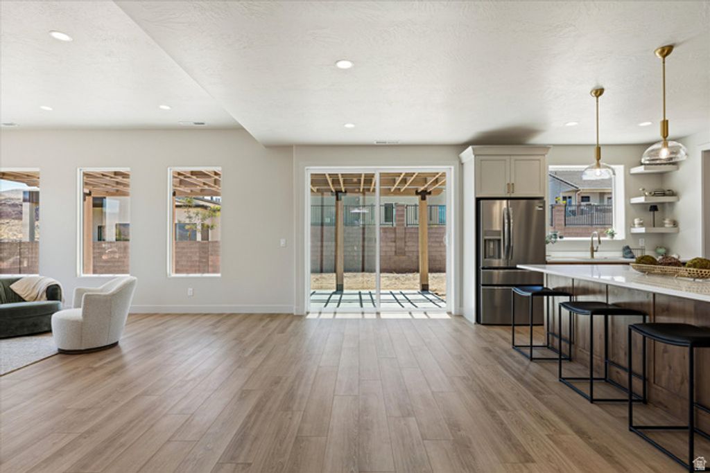 Image 4 of property listing at 296 E 1100 N, Hurricane, UT 84737