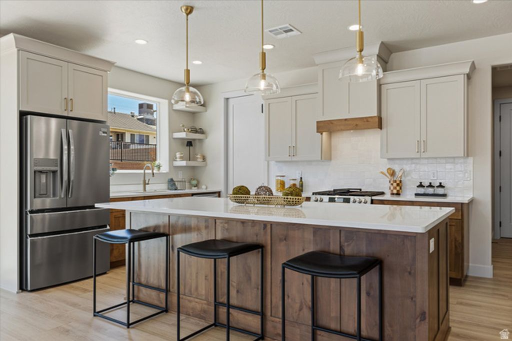 Image 7 of property listing at 296 E 1100 N, Hurricane, UT 84737