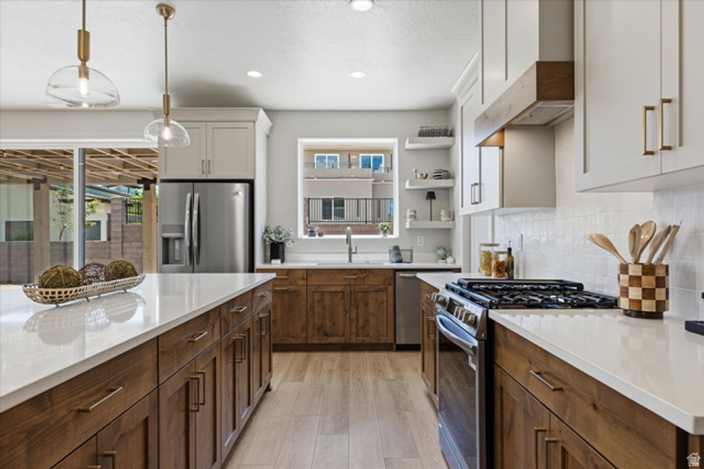 Image 8 of property listing at 296 E 1100 N, Hurricane, UT 84737
