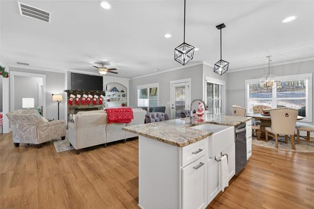 564 White Oak Way, Monroe, GA 30655