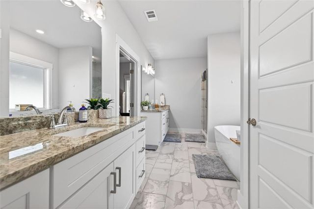 564 White Oak Way, Monroe, GA 30655