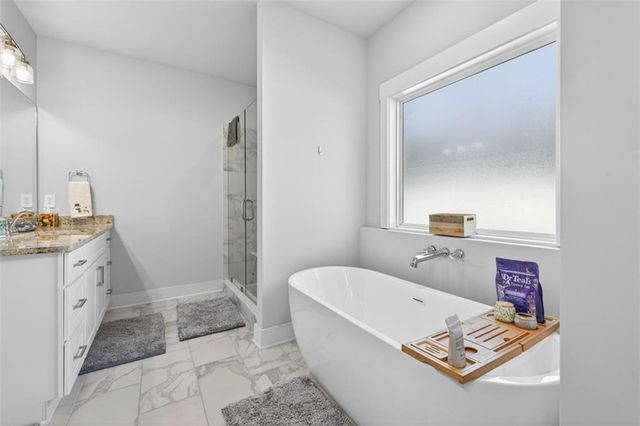 564 White Oak Way, Monroe, GA 30655