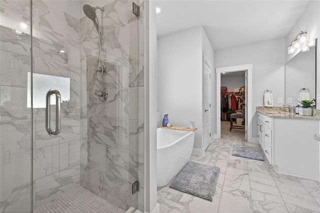 564 White Oak Way, Monroe, GA 30655