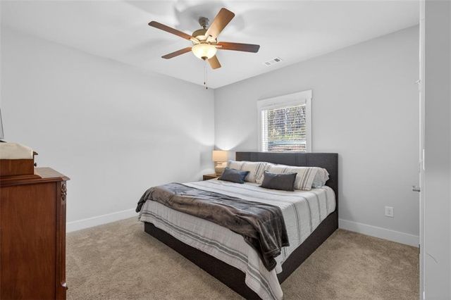 564 White Oak Way, Monroe, GA 30655