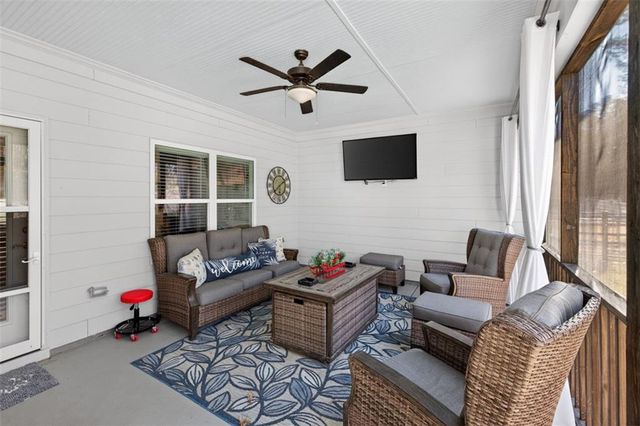 564 White Oak Way, Monroe, GA 30655