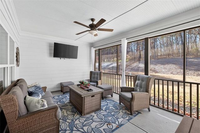 564 White Oak Way, Monroe, GA 30655