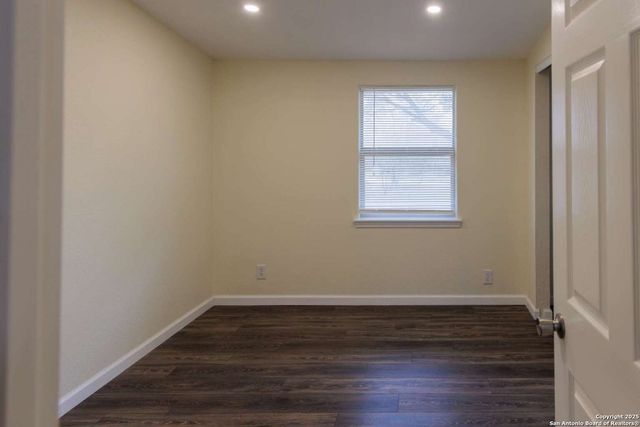 210 Bronco, Seguin, TX 78155