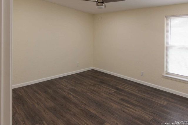 210 Bronco, Seguin, TX 78155