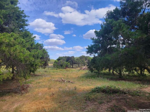 210 Bronco, Seguin, TX 78155