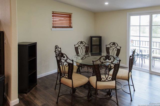 210 Bronco, Seguin, TX 78155