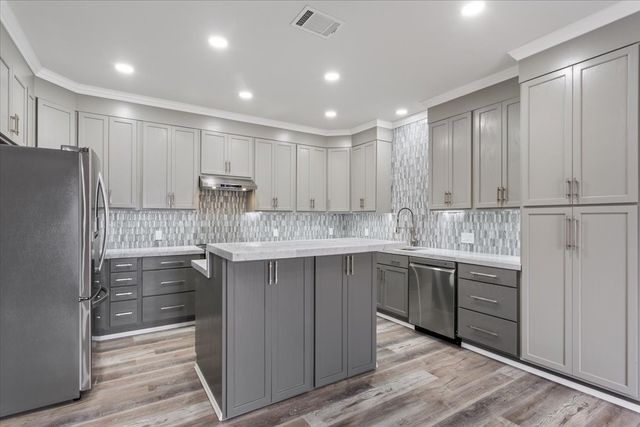 202 N Avenue D, Clifton, TX 76634