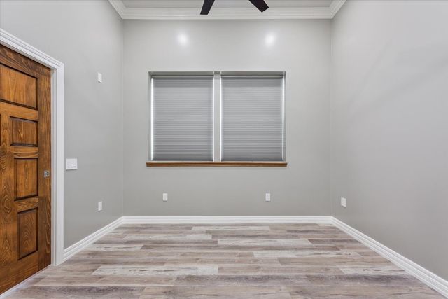 202 N Avenue D, Clifton, TX 76634