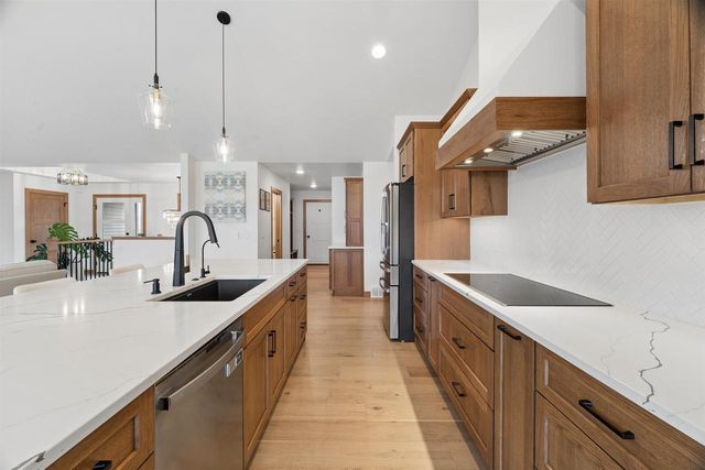 N9263 LAURA STREET, Appleton, WI 54915