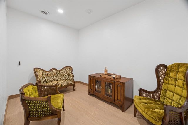 N9263 LAURA STREET, Appleton, WI 54915