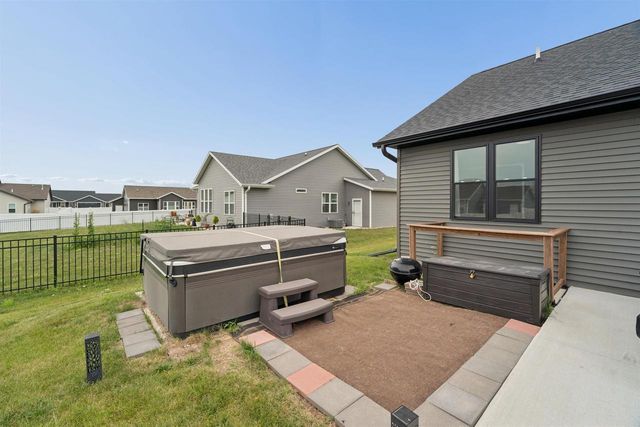 N9263 LAURA STREET, Appleton, WI 54915