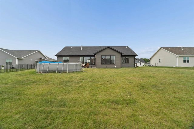N9263 LAURA STREET, Appleton, WI 54915