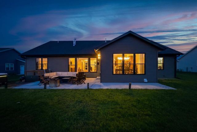 N9263 LAURA STREET, Appleton, WI 54915