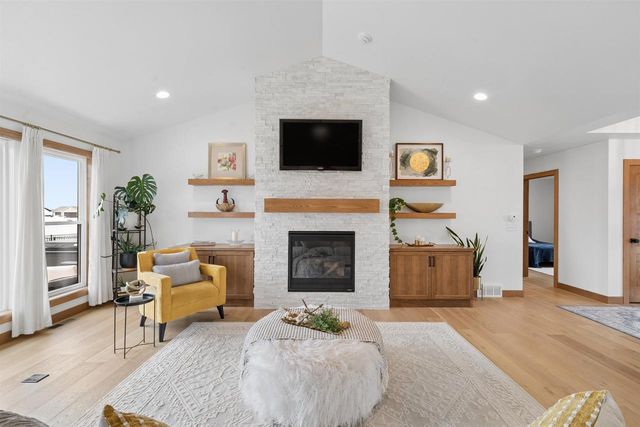 N9263 LAURA STREET, Appleton, WI 54915