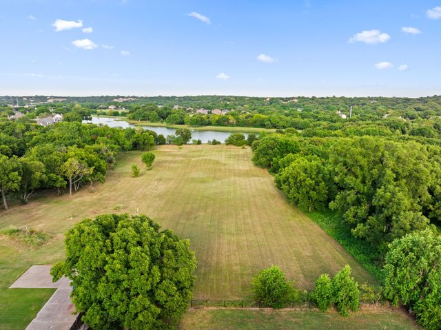 8542 Meadowbrook Drive, Fort Worth, TX 76120