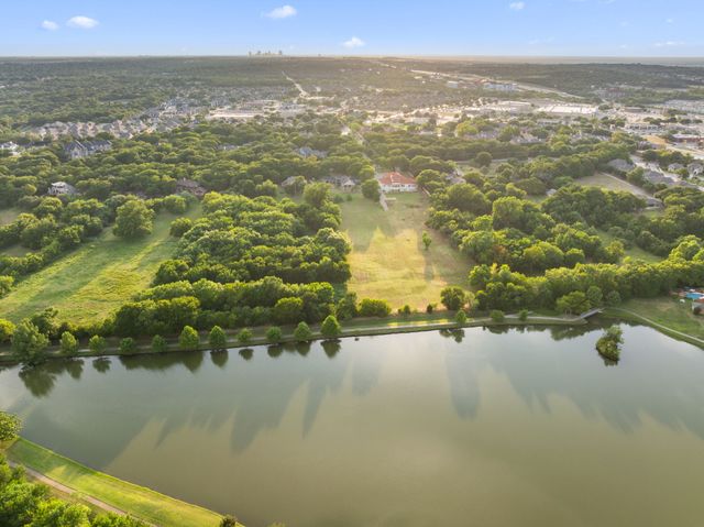 8542 Meadowbrook Drive, Fort Worth, TX 76120