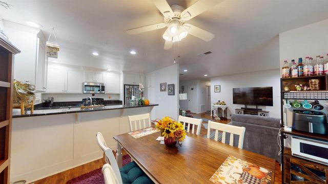 4589 Volo Mine Dr, Diamond Springs, CA 95619