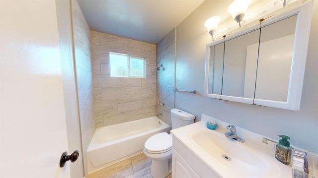 4589 Volo Mine Dr, Diamond Springs, CA 95619