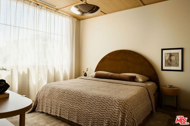6111 Hargis Street, Los Angeles, CA 90034