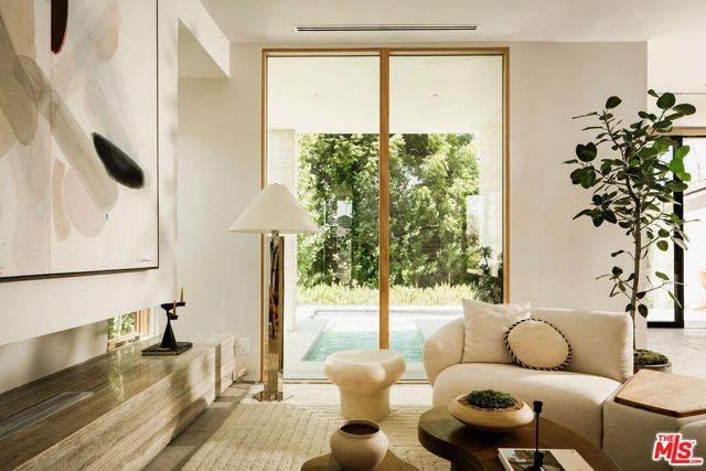 6111 Hargis Street, Los Angeles, CA 90034