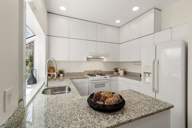 18A Highland Ave, Cambridge, MA 02139