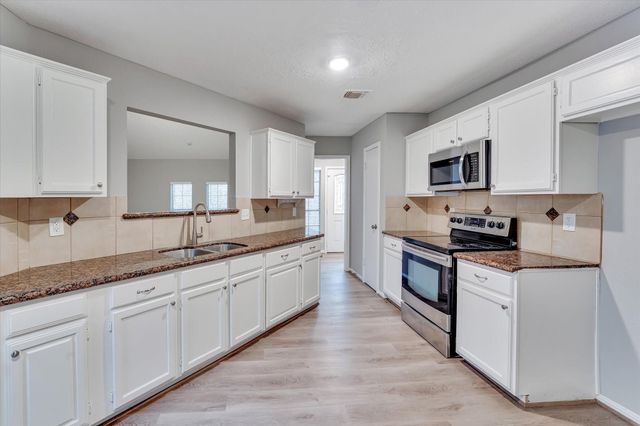 9407 Stockwell Drive, Houston, TX 77083