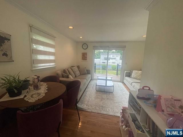 11 Benjamin Place, Pequannock Township, NJ 07440
