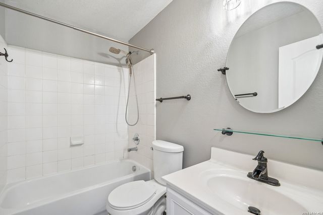 9843 Carswell Peak, San Antonio, TX 78245