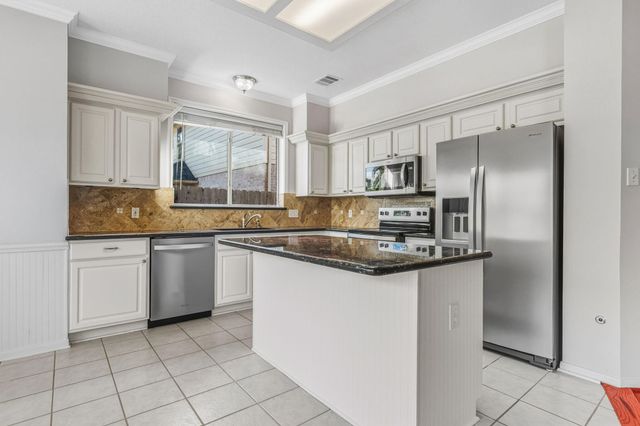 20814 Lake Park Trail, Kingwood, TX 77346