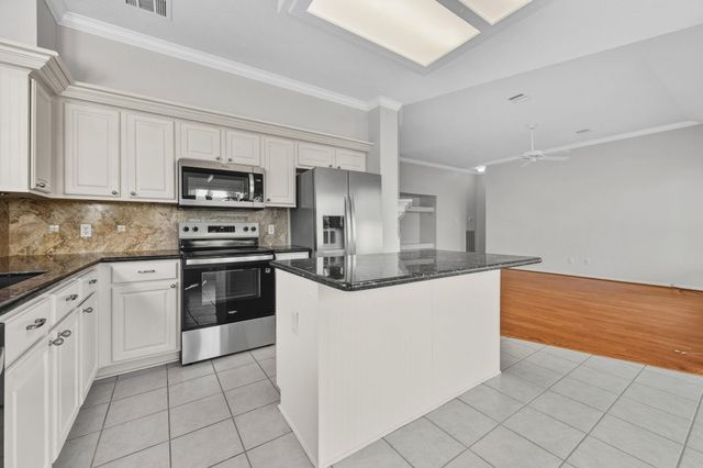 20814 Lake Park Trail, Kingwood, TX 77346