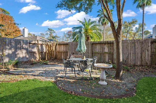 20814 Lake Park Trail, Kingwood, TX 77346