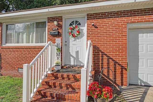 608 Cromer CT, Hampton, VA 23661