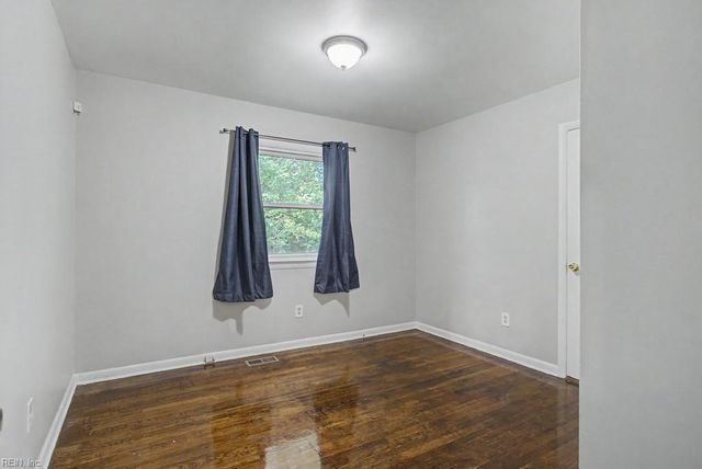 608 Cromer CT, Hampton, VA 23661