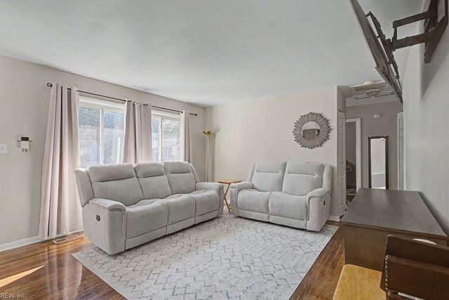 608 Cromer CT, Hampton, VA 23661