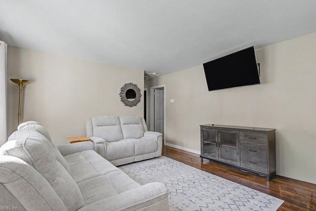 608 Cromer CT, Hampton, VA 23661
