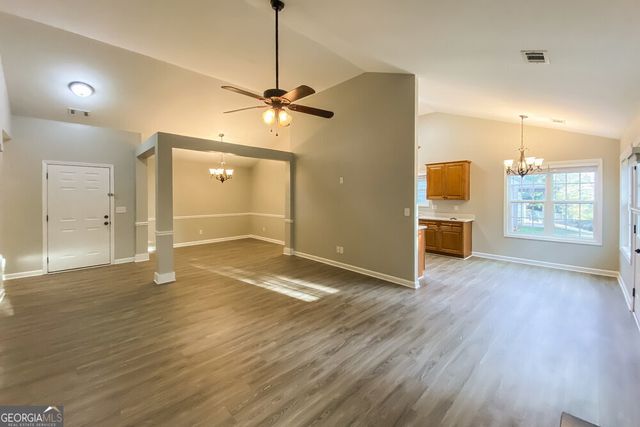 6697 Biscayne Boulevard, Rex, GA 30273