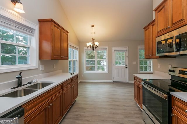 6697 Biscayne Boulevard, Rex, GA 30273