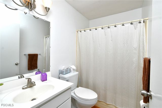 40 Heath Aster LN, Lehigh Acres, FL 33936