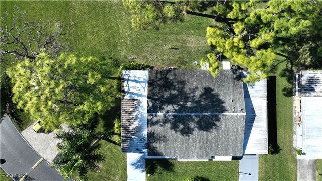 40 Heath Aster LN, Lehigh Acres, FL 33936