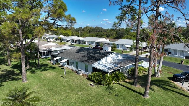 40 Heath Aster LN, Lehigh Acres, FL 33936